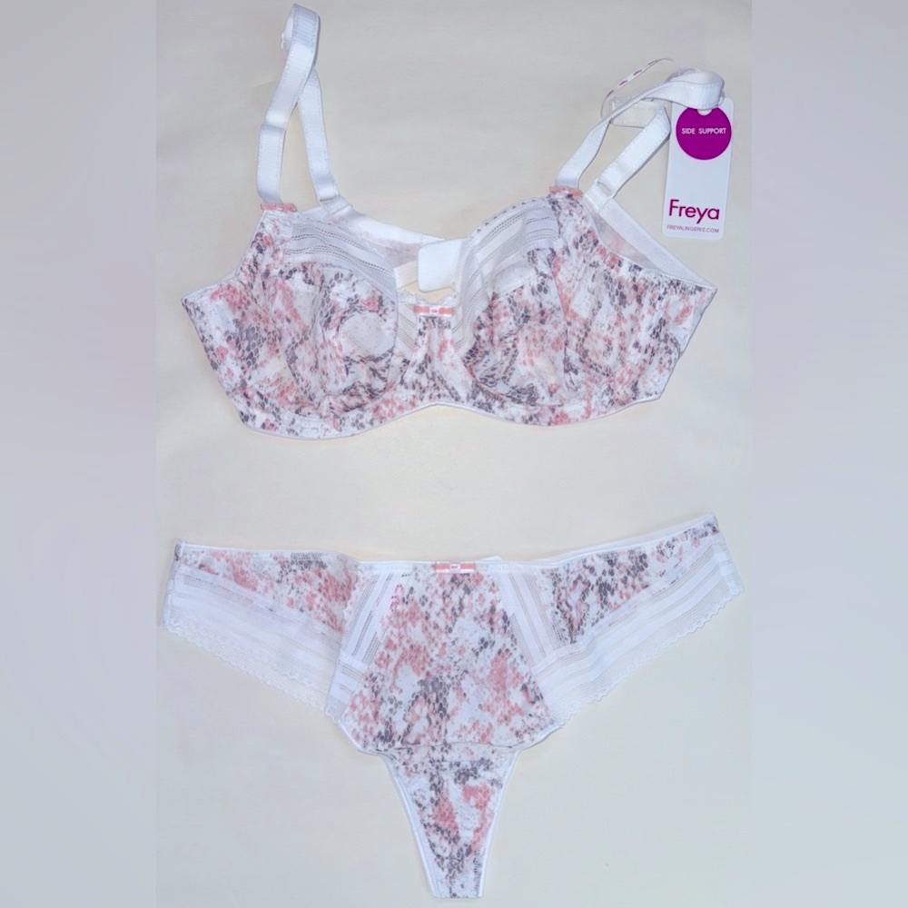 NEW Two Piece Set NWT Freya Underwire Bra Thong Set 32D Small Lace Animal Print